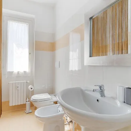 Sempione Chic Flat, Arco Della Pace, 20 Minutes From The Duomo Apartman Milánó